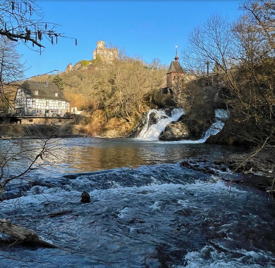 Attraktive Wohnung-Elztalidyll-zwischen Mosel,Nürburgring und Burg Eltz Kollig Exterior foto
